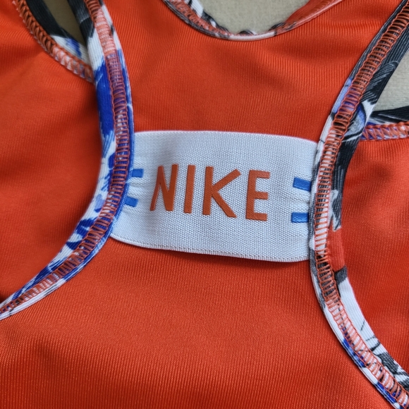 Nike Tropical Floral Sports Bra - Picture 9 of 10